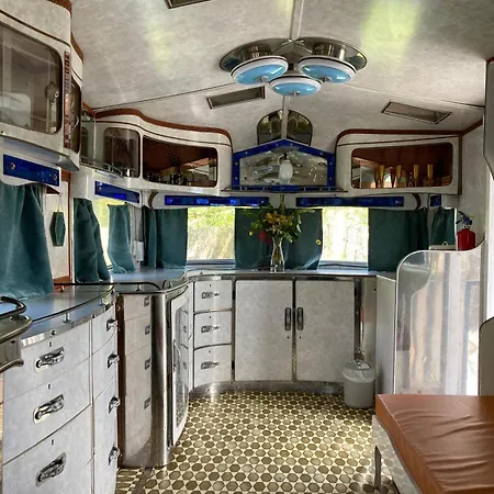 Campingplads Custom Airstream At Valentia Island Escape Chapeltown