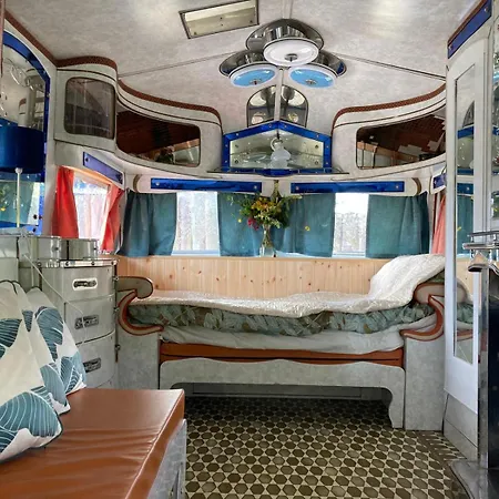 Campingplads Custom Airstream At Valentia Island Escape *